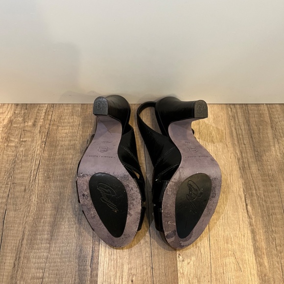 Donald J. Pliner 6M Vero Cuoio Vintage Open Toe Black Leather Heels - Picture 8 of 8